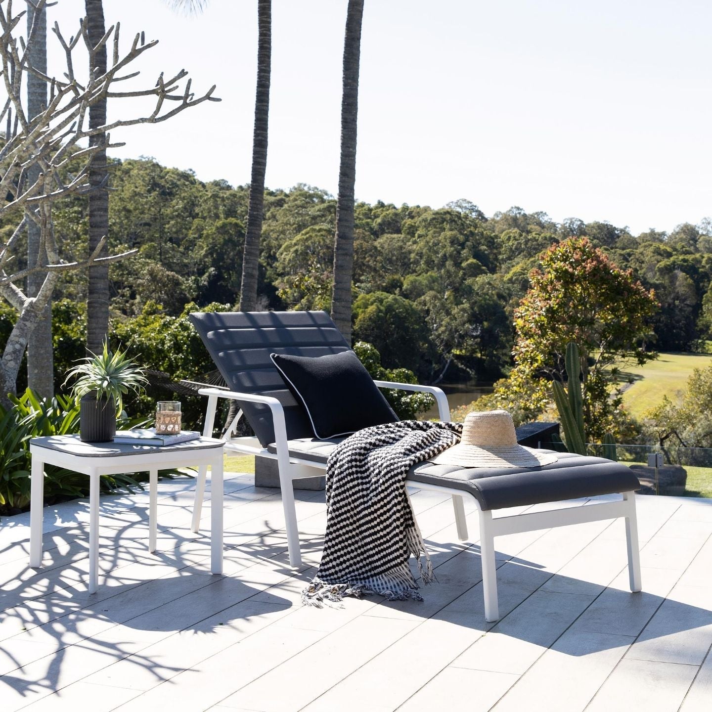 Cassis Sunlounge