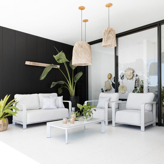 Shade Lounge Setting